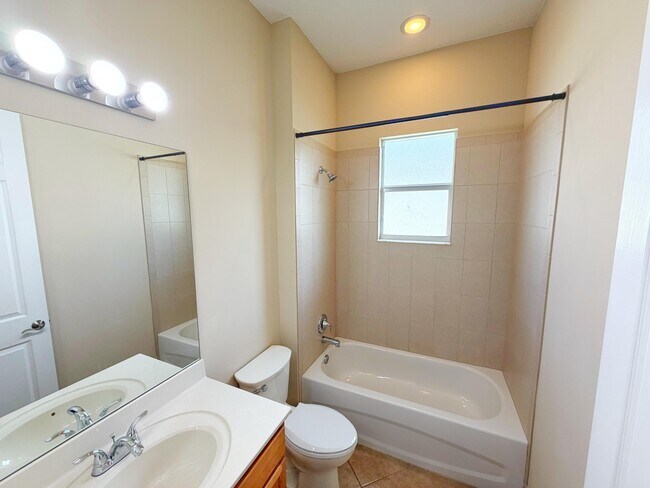 Building Photo - 10973 SW Visconti Way