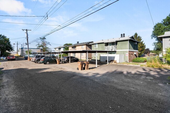 Building Photo - 6125 N Addison St