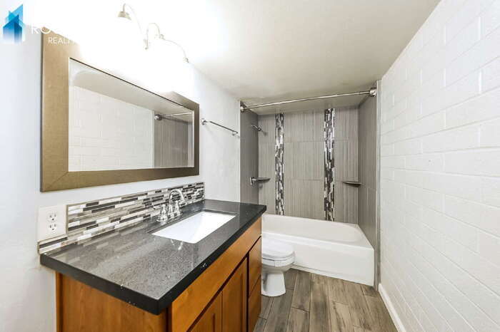 Building Photo - 6320 N 16th St