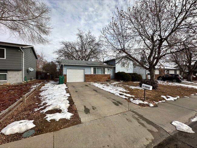 Primary Photo - 3412 Carson Ave