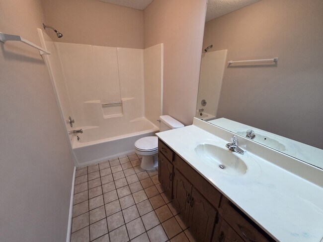 Building Photo - 7875 Saundersville Rd