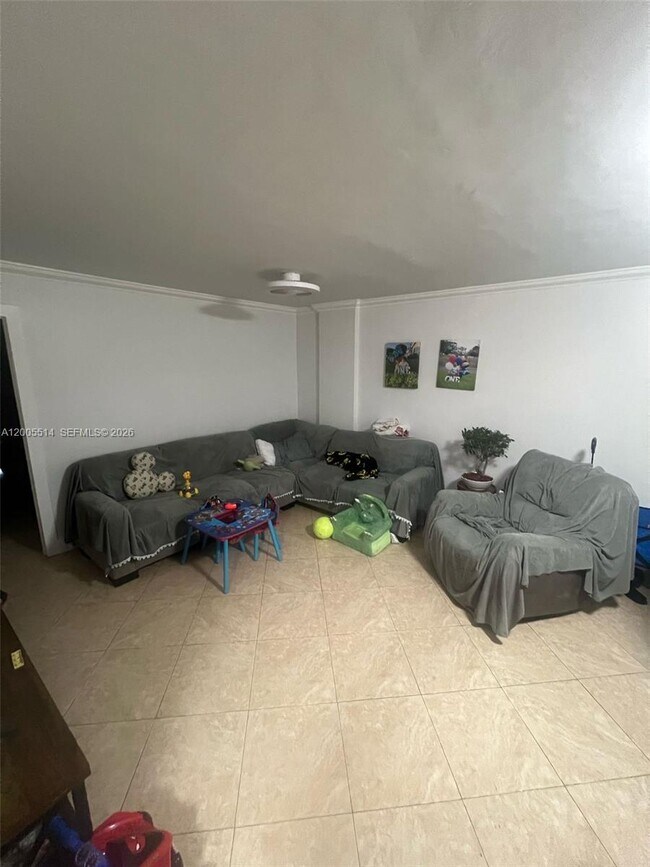 Building Photo - 1515 NE 125th Terrace