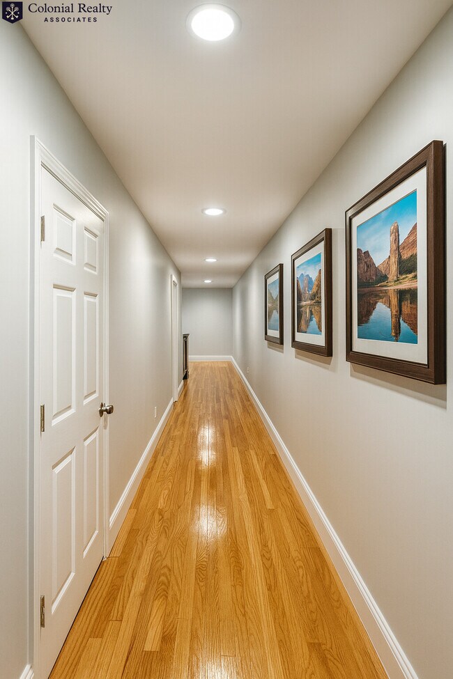 Building Photo - 328 St Paul St