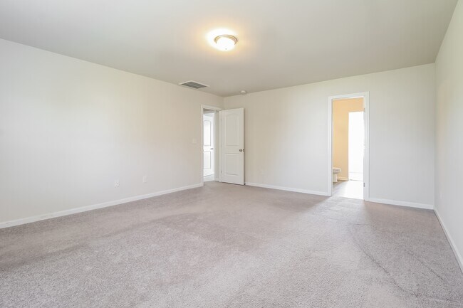 Building Photo - 950 Seay Rd