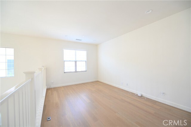 Building Photo - 105 Holly Springs