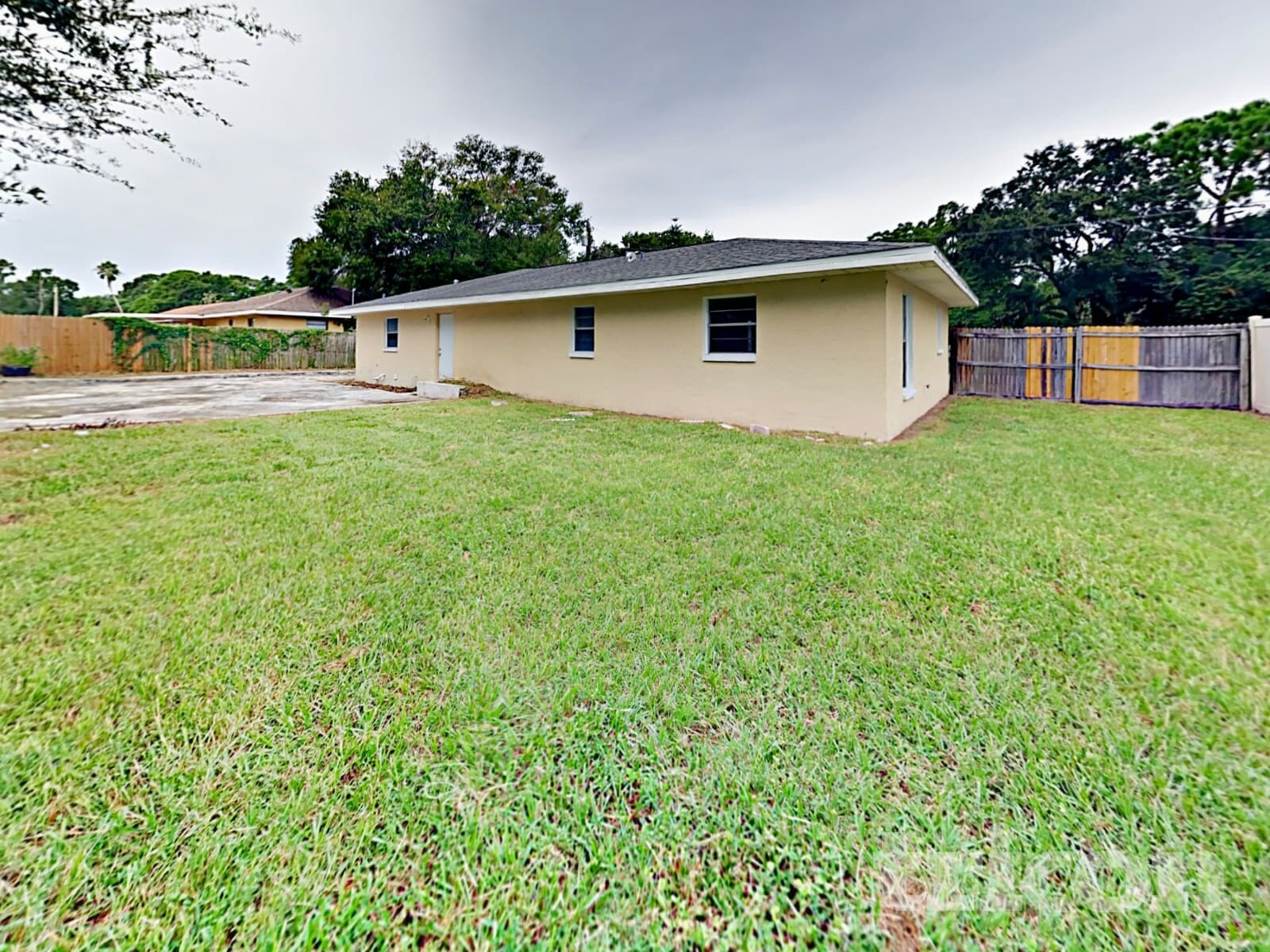 Building Photo - 5360 Alhambra Way S