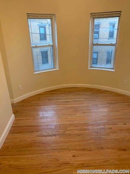 Building Photo - 16 Wait St