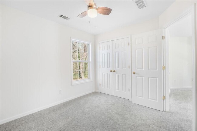 Building Photo - 812 Pinder Point Ct