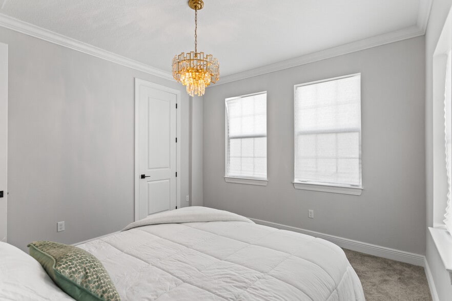 Building Photo - 4022 Large Leaf Ln