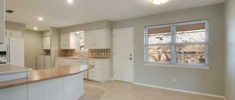 Building Photo - 1822 Greenwood Ln