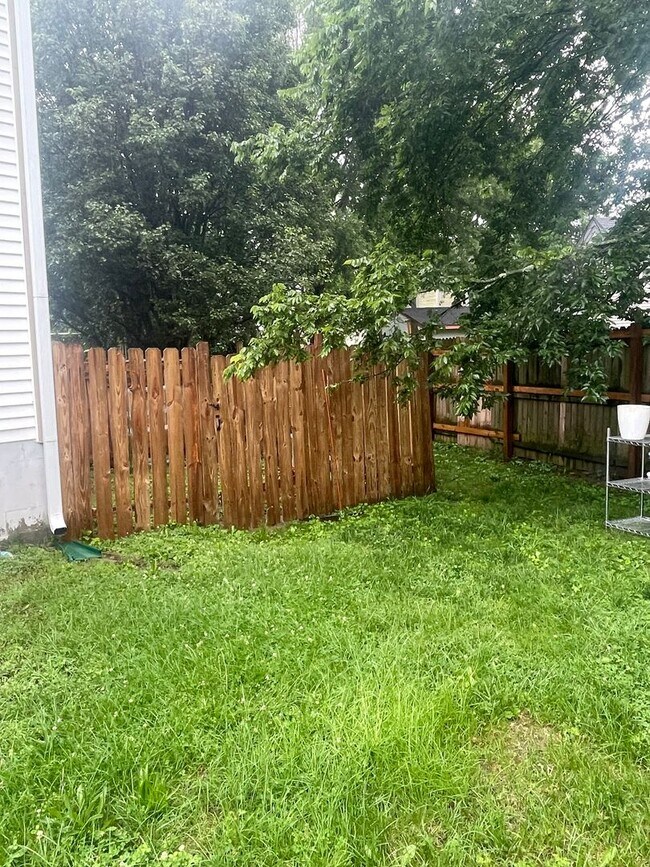 Building Photo - 531 Amquiwood Ct