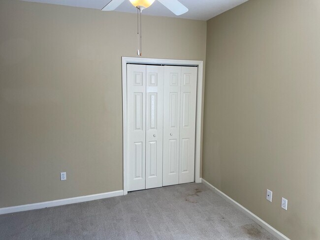 Building Photo - 1325 Stone Rd