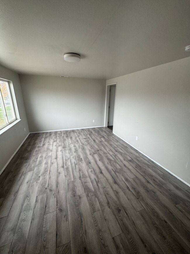 Building Photo - 54 W 300 S St