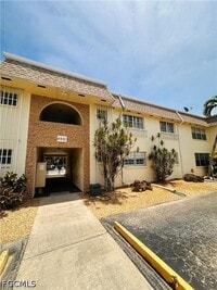 Building Photo - 4931 Vincennes Ct