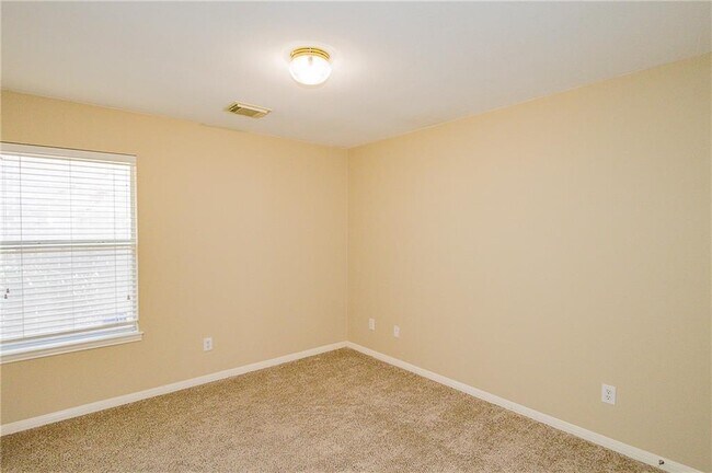 Building Photo - 1728 Lynnville Trail