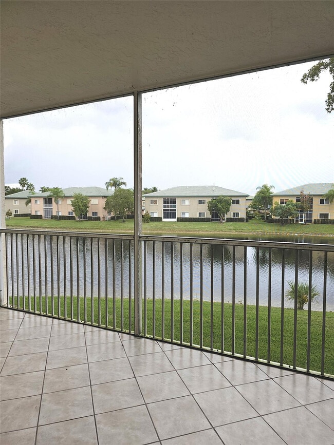 Building Photo - 7843 Granville Dr