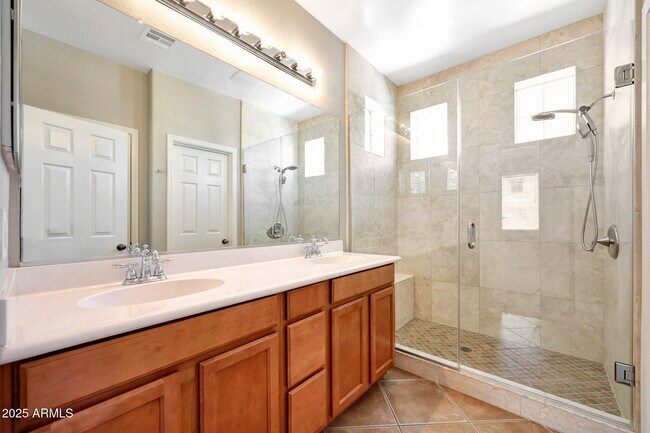 Building Photo - 21134 W Green St