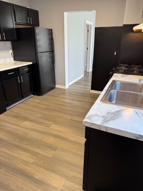 Building Photo - 482 Stella St