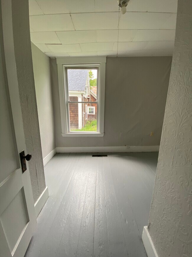 Building Photo - 3 Cross St