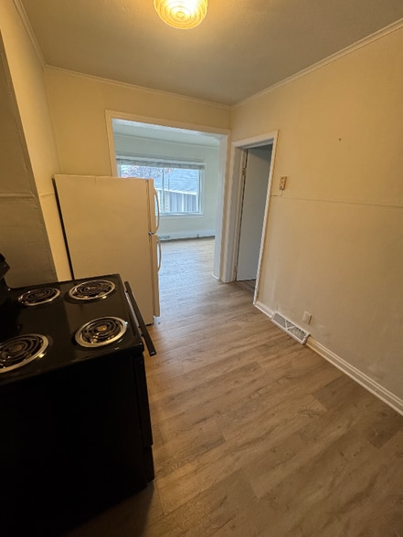 Building Photo - 544 S 1st Ave