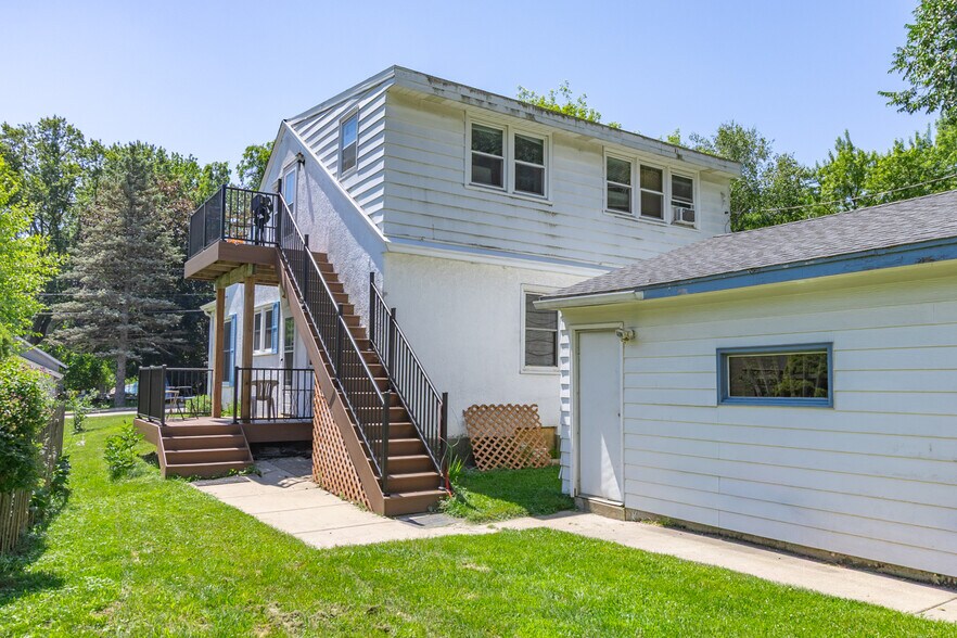 Building Photo - 412 Bircher Ave