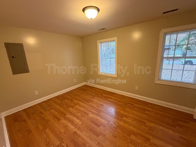 Building Photo - 113 Charlotte Ave