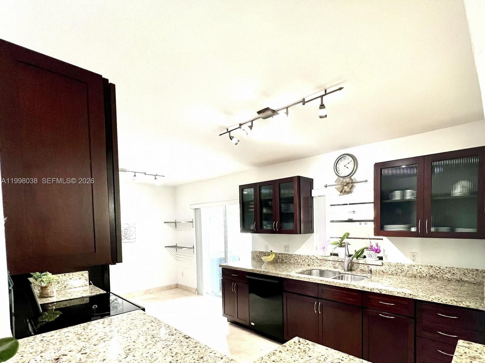 Building Photo - 1361 N Fieldlark Ln