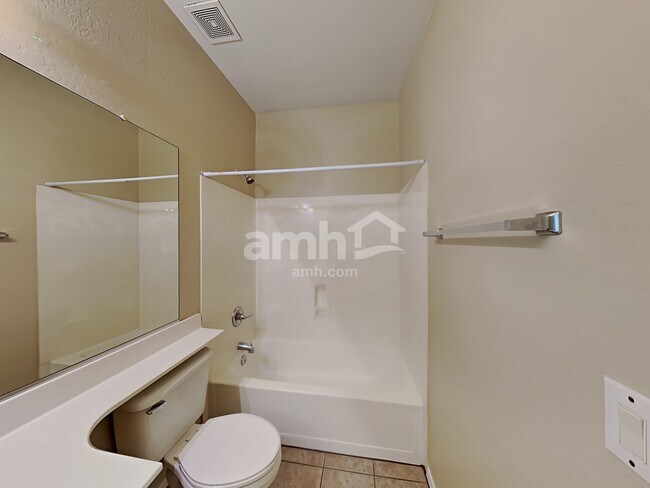 Building Photo - 10146 W Cordes Rd