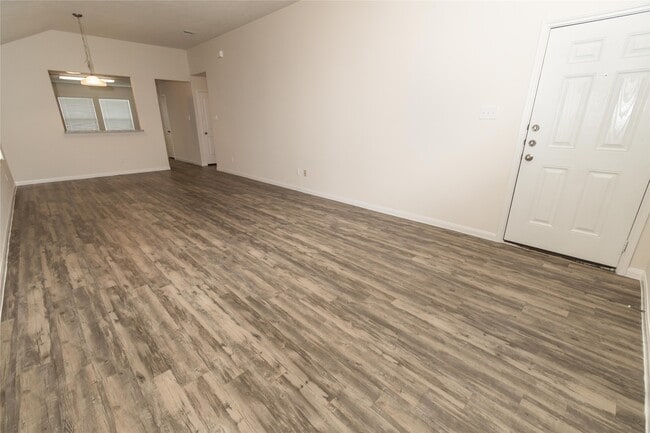 Building Photo - 56 Santa Barbara Dr