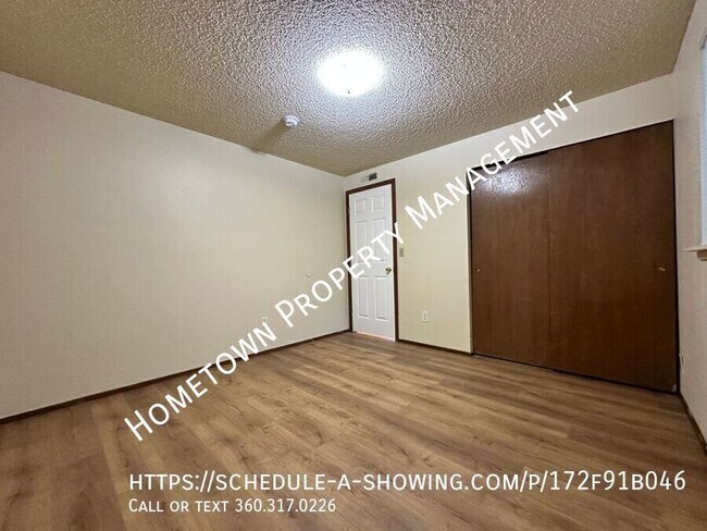 Building Photo - 4928 Mt Tahoma Dr SE