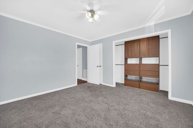 Building Photo - 1635 Ocean Bay Dr