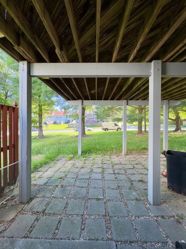 Building Photo - Charming 3 Bedroom/2.5 Bathroom Townhome in Randallstown, MD!