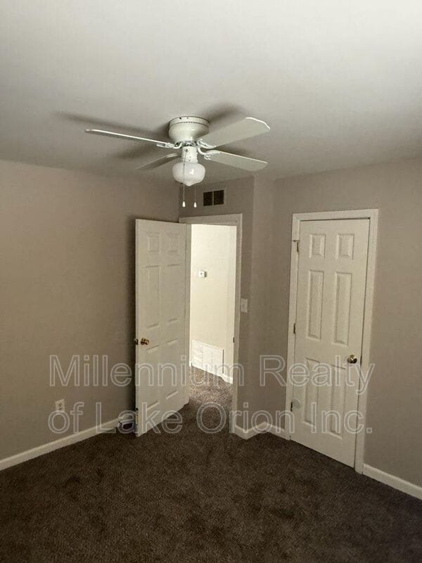 Building Photo - 176 W Princeton Ave