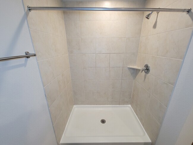 Building Photo - 21344 Pne Ml Dr