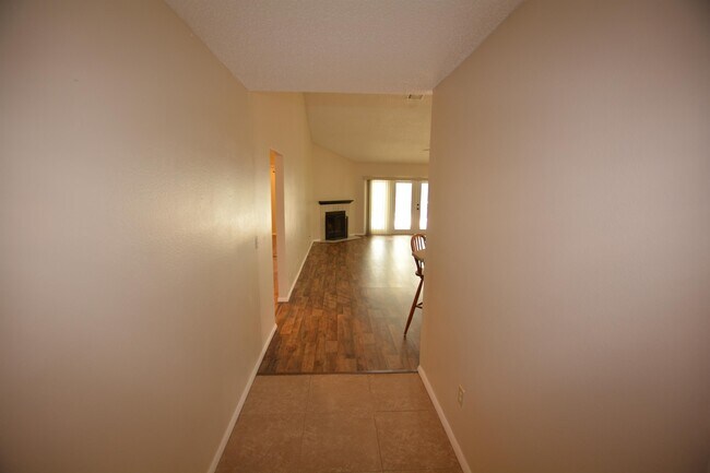 Building Photo - 6314 Eaglebrook Ave