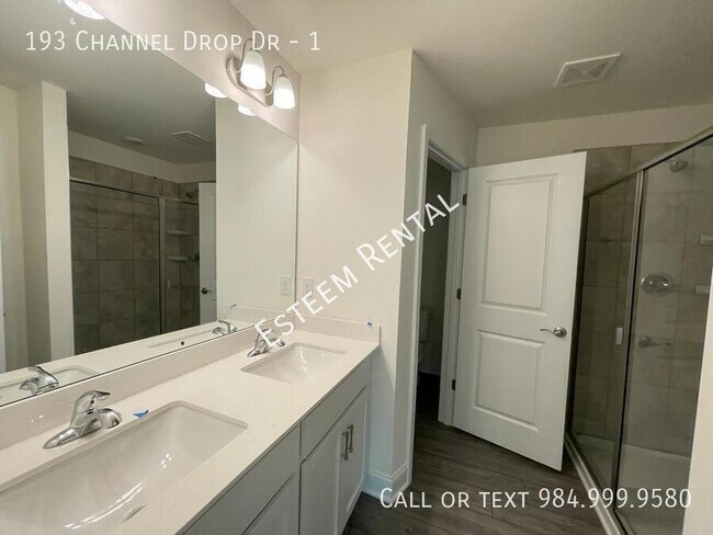 Building Photo - 193 Channel Drop Dr
