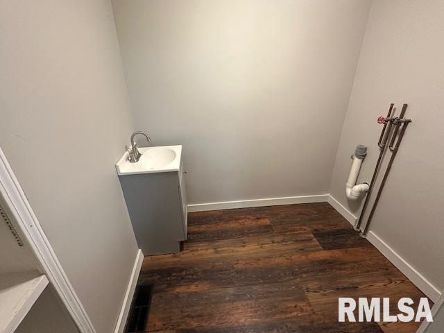 Building Photo - 524 Caroline St