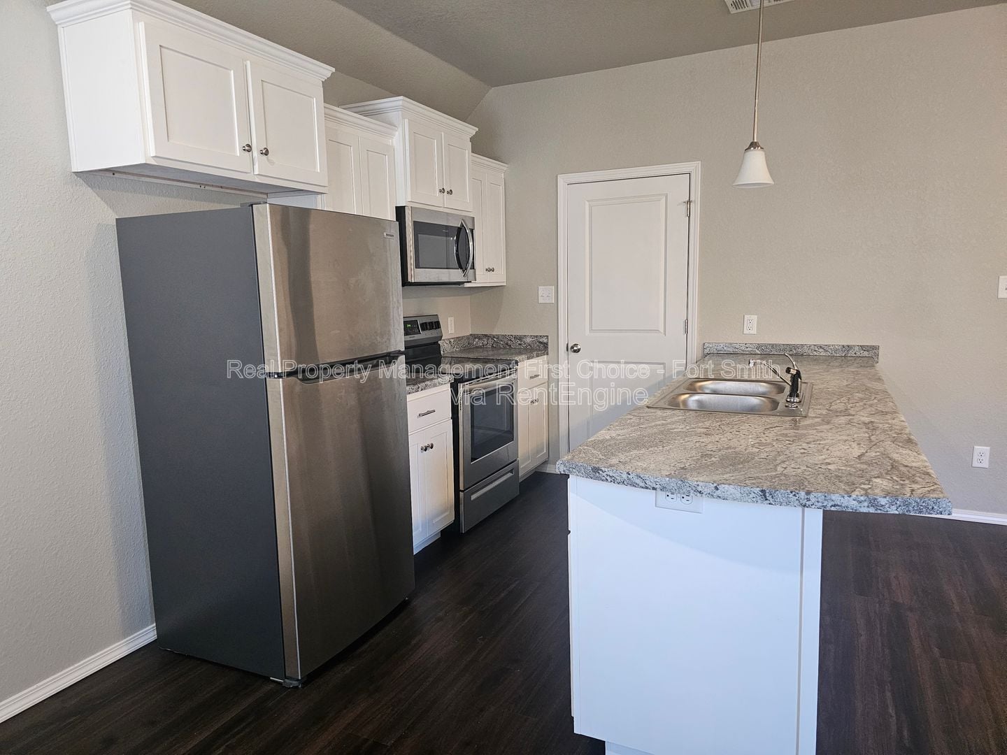 Building Photo - 2124 Ingalls Ln