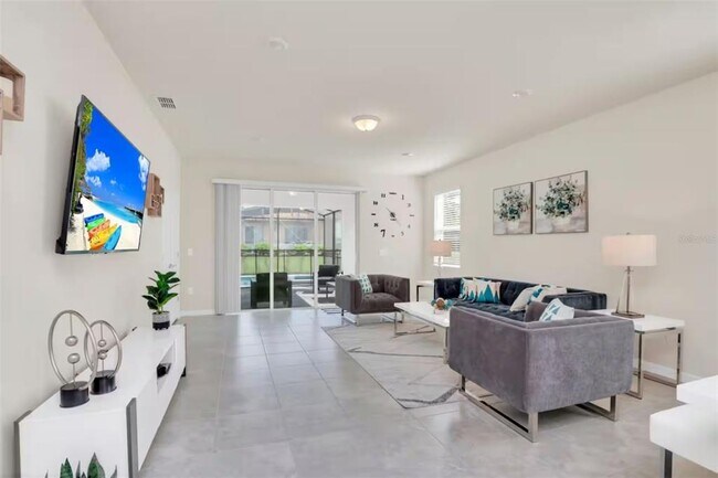 Building Photo - 7267 Oakmoss Loop