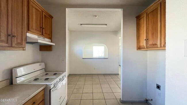 Building Photo - 2717 Idalia Ave