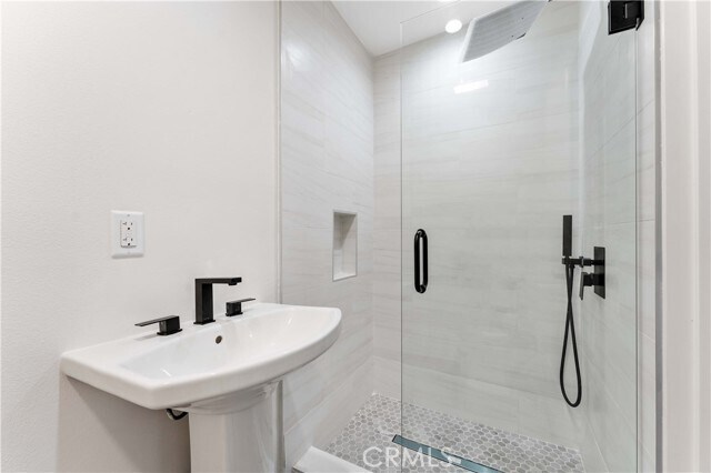 Building Photo - 4559 W 18th St