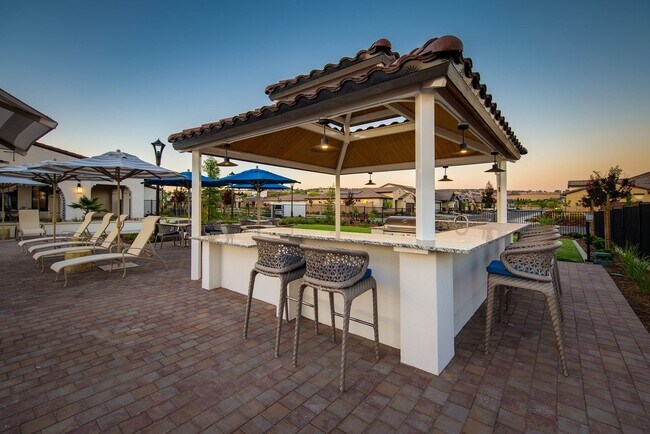 Building Photo - Newer 55+ Gated SOLAR Home in El Dorado Hills for Rent