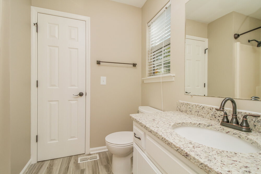 Building Photo - 2814 Meadowhill Dr