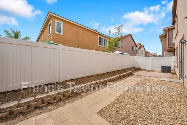 Building Photo - 401 Whitby Gn