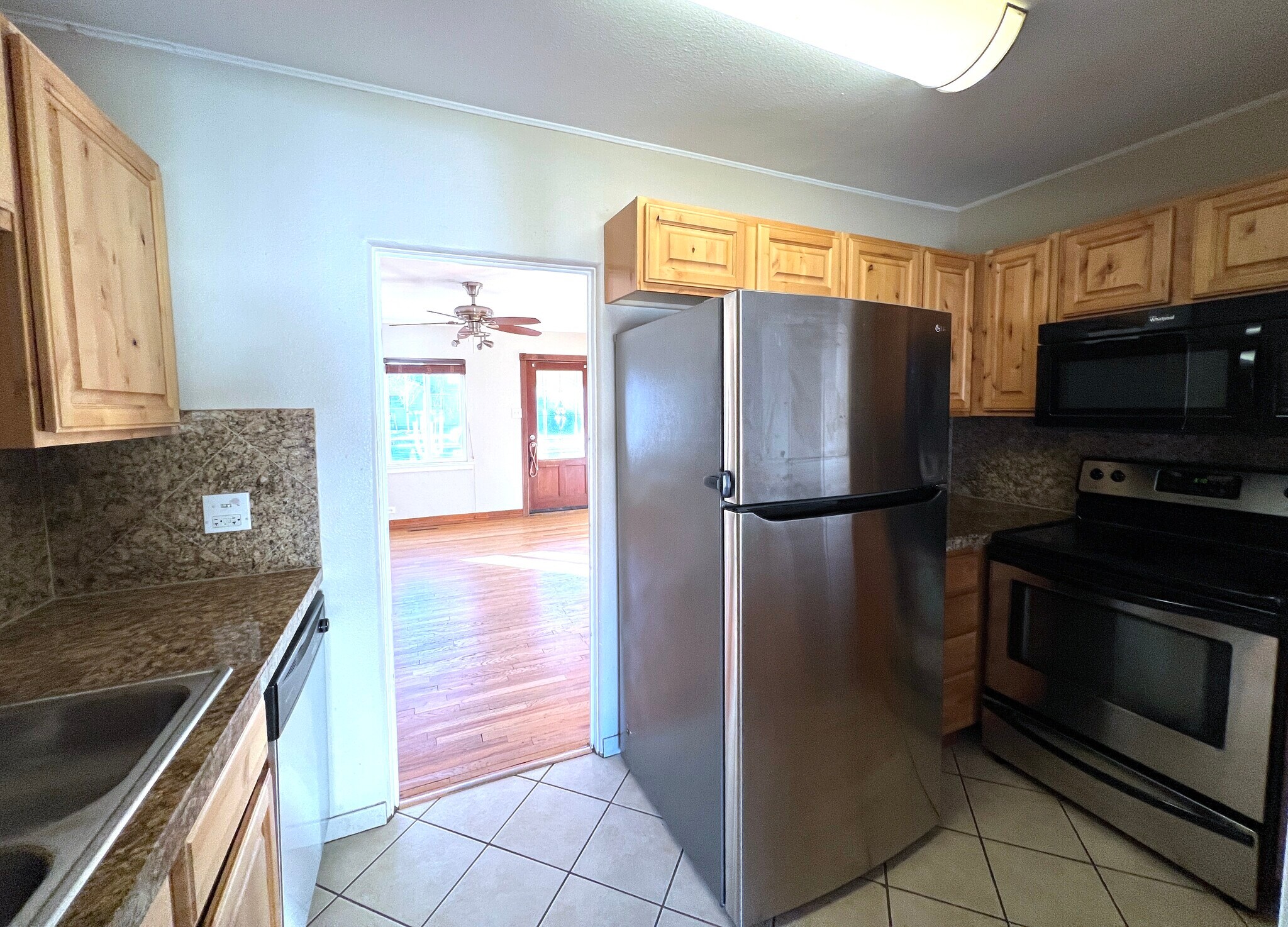 Kitchen - 5130 Clay St