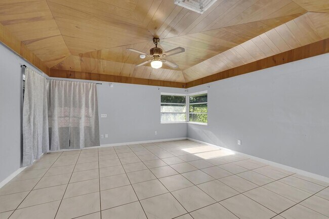 Building Photo - 4910 Ralls Rd