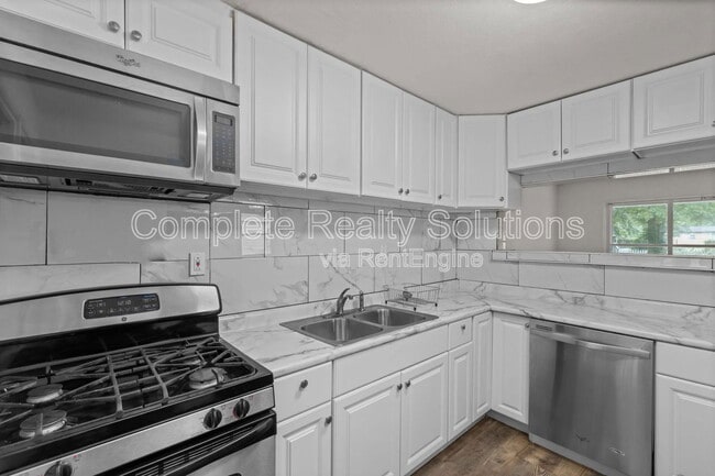 Building Photo - 1736 Nemnich Rd