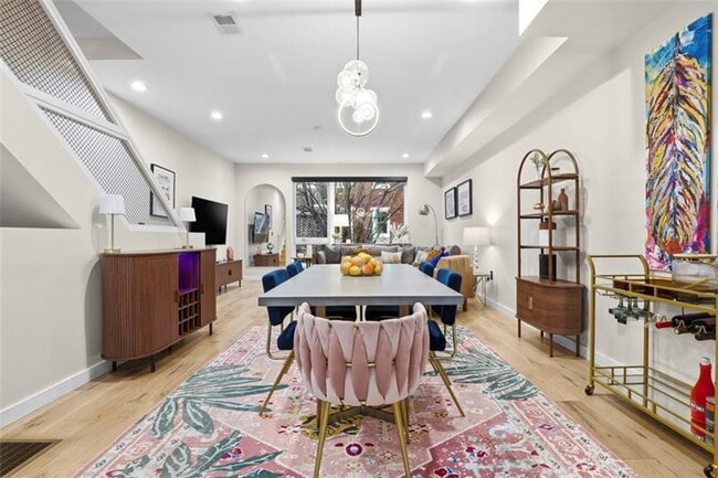 Building Photo - 5228 Dresden Wy