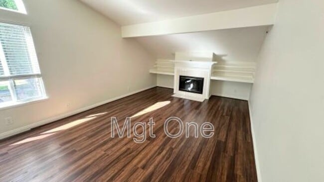 Building Photo - 13723 Berkeley Ct