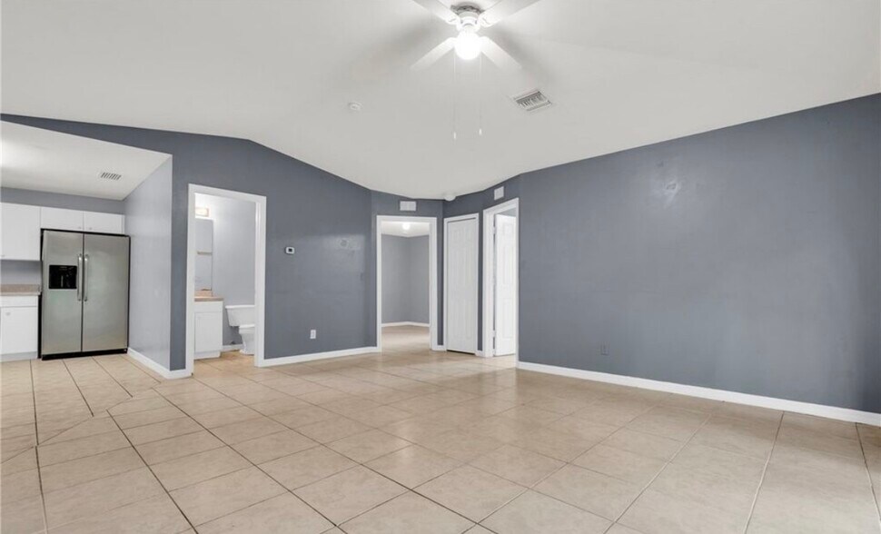 Building Photo - 4510 30th St SW